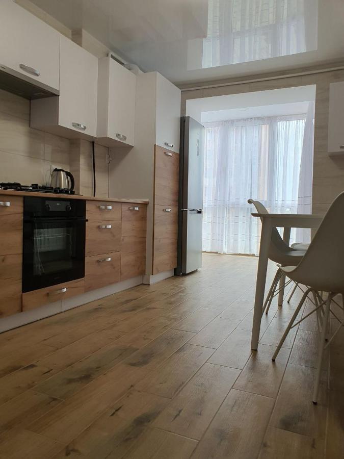 Яровиця З Кондиціонером,Центр Loetsk Buitenkant foto