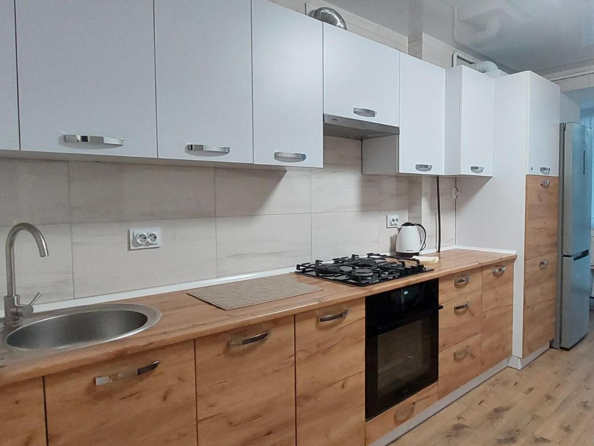 Яровиця З Кондиціонером,Центр Loetsk Buitenkant foto
